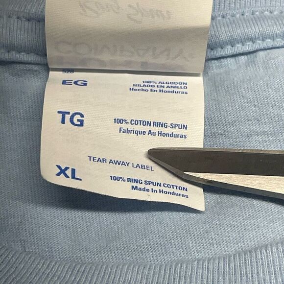 Baby Blue Sloth Curling Tee - Picture 3 of 5